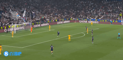 非静止画面!国米开门球,登贝莱踩着禁区线蓄势猛扑?