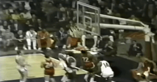 吹犯规就要吹超巨,欺软怕硬算什么东西…